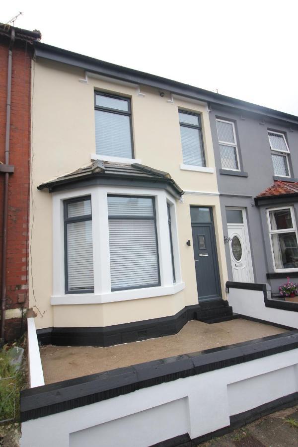 Media Manor - Fully Refurbished In 2022 - Large 6 Bedrooms, 3 Bathrooms Plus Media Games Room Blackpool Exteriér fotografie