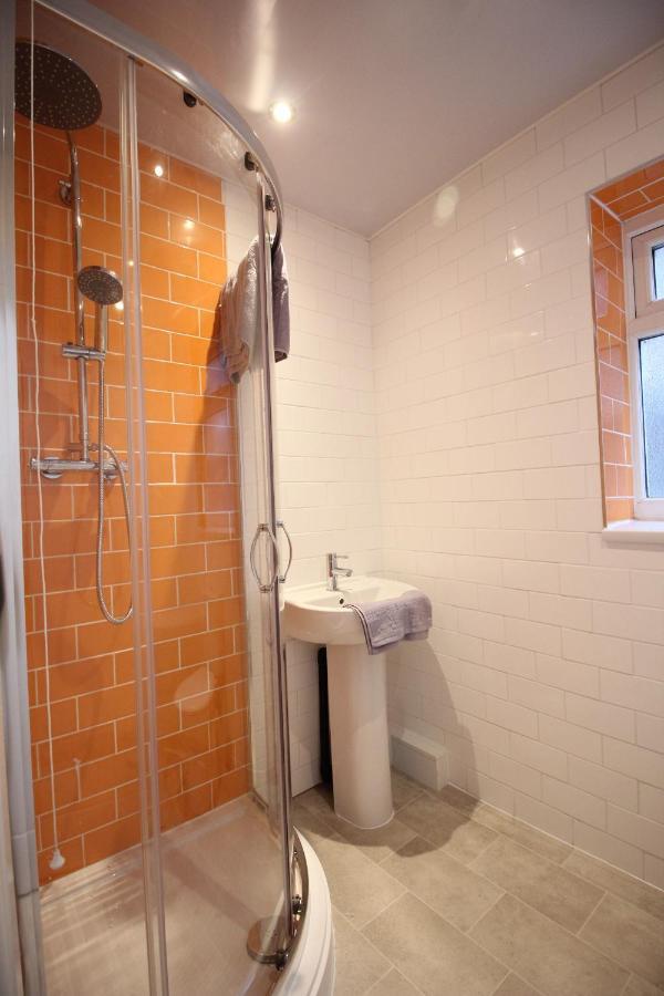 Media Manor - Fully Refurbished In 2022 - Large 6 Bedrooms, 3 Bathrooms Plus Media Games Room Blackpool Exteriér fotografie